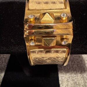 Stella & Dot Gold and Cream Bracelet